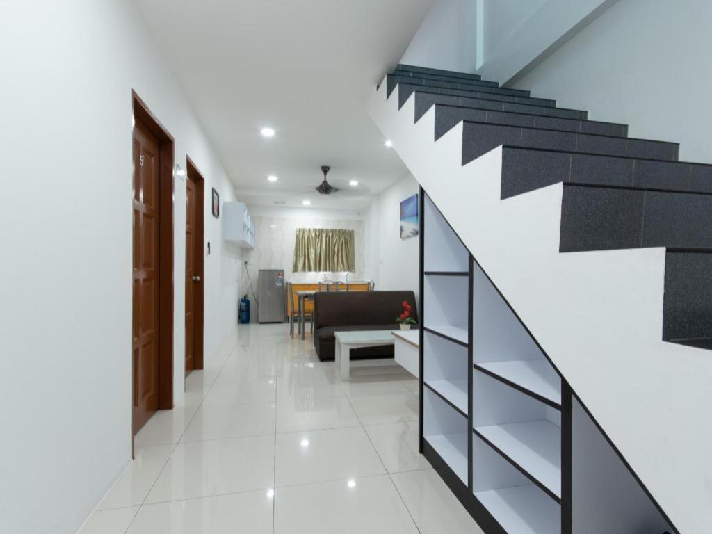 קוטה קינבלו Oyo 44011 Weng Bee Guest House מראה חיצוני תמונה
