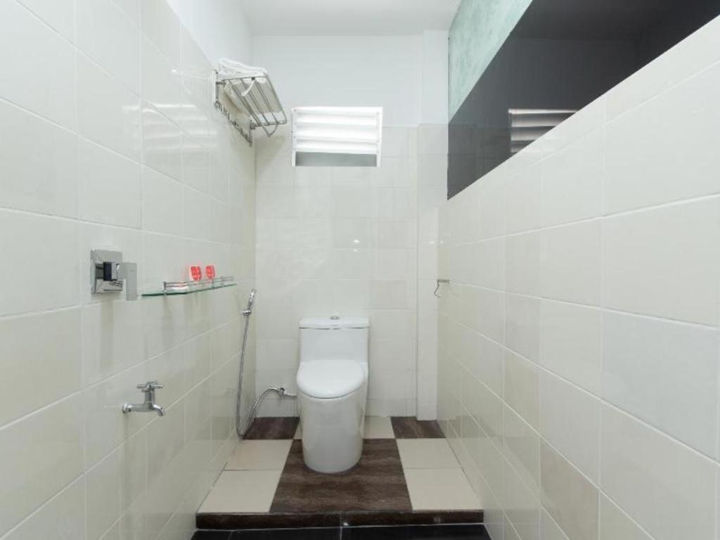 קוטה קינבלו Oyo 44011 Weng Bee Guest House מראה חיצוני תמונה